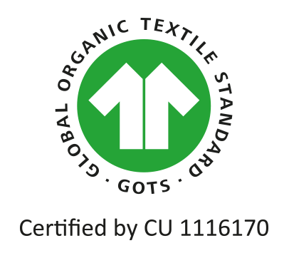 Darstellung des offiziellen GOTS-Logos (Global Organic Textile Standard) in grün und weiß mit der Zertifizierungsnummer CU 1116170. Das Siegel bestätigt die Einhaltung strenger ökologischer und sozialer Kriterien entlang der gesamten textilen Produktionskette.